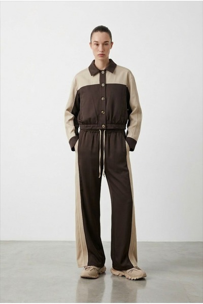 Quzu Παντελόνι Matchli με λεπτομέρεια σε ρίγες, καφέ χρώμα