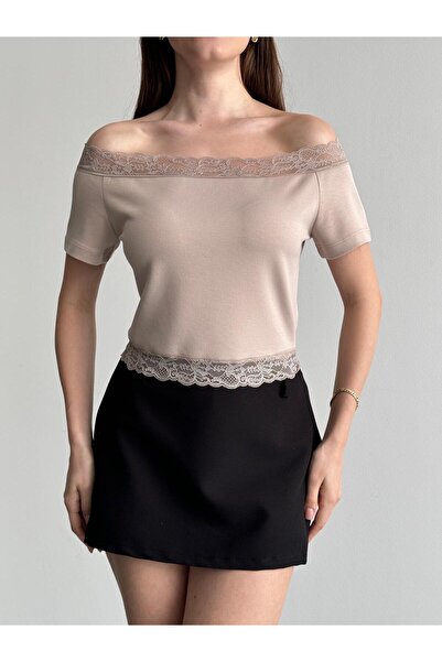 LUNES Short Lace Detailed Blouse