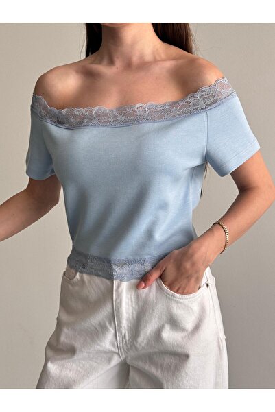 LUNES Κοντή μπλούζα με δαντέλα και λεπτομέρειες