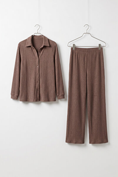 Elisho Σετ πουκάμισο με άνετη εφαρμογή και κουμπιά και παντελόνι με φαρδιά μπ...