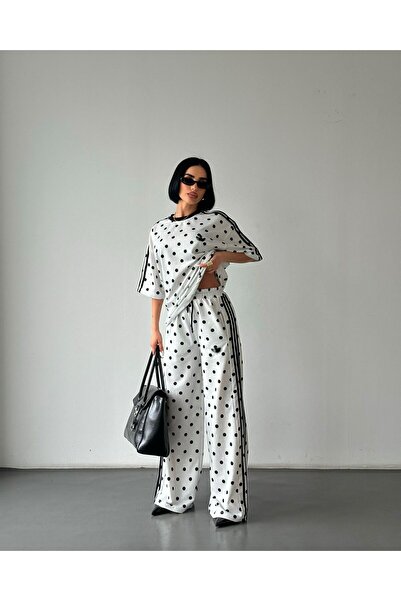 Butik بدلة كبيرة الحجم بتفاصيل شريطية منقطة