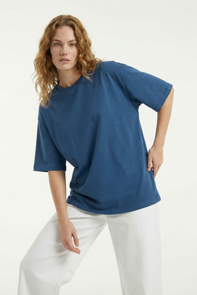 MAXIMILLIAN Γυναικείο μπλουζάκι Indigo Oversize Basic, 100% βαμβακερό, με λαι...