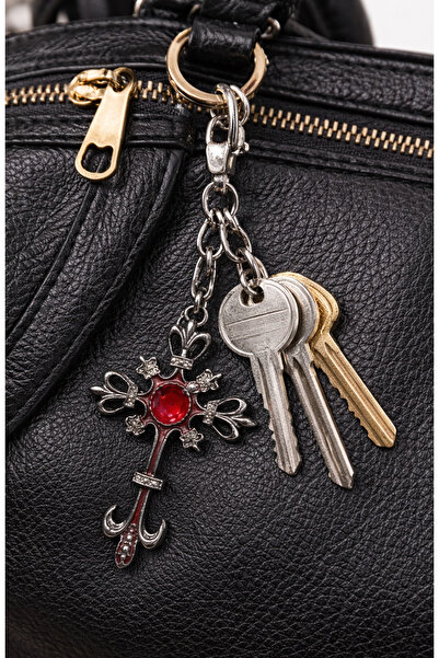 HER ŞEY NOTA www.herseynota.com Gothic Red Color Detailed Metal Keychain Unis...