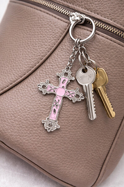 HER ŞEY NOTA www.herseynota.com Pink Detailed Gothic Cross Figured Metal Keyc...