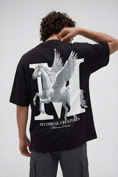 VACHT Men's Mythical Pegasus Printed Black Crew Neck Oversize Casual T-Shirt