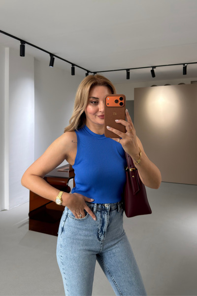 Sezgi Tekin Σαξ Φιτίλι Καλσόν χωρίς μανίκια