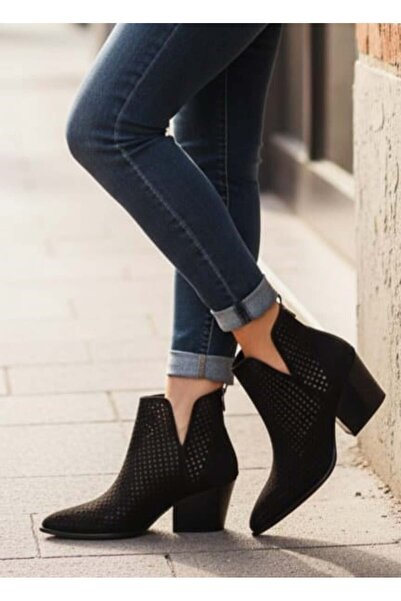 VESS MODA Διάτρητες διαφανείς κοντές μπότες με χοντρό τακούνι και φερμουάρ, κ...