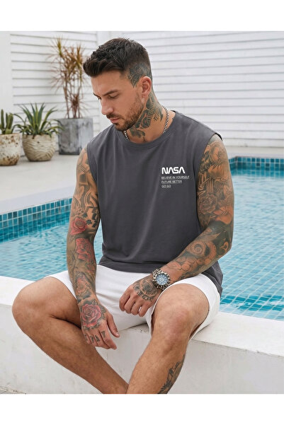 BUWOM Men's Nasa Printed Crew Neck Zero Sleeve T-Shirt