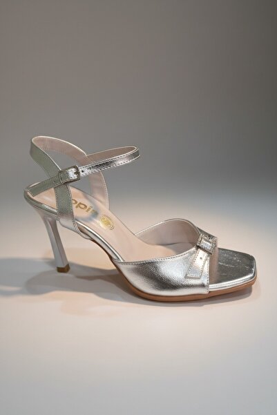 Modayak ΠΑΠΟΥΤΣΙΑ POPIN ΑΣΗΜΕΝΙΑ ΜΕ ΛΕΠΤΟ ΤΑΚΟΥΝΙ ΚΑΙ ΛΟΥΡΙ ΣΤΟΝ ΑΝΚΛΕΣ