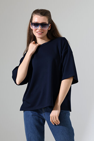 ModaPlaza Γυναικείο μπλουζάκι με κοντά μανίκια, σκισίματα στα πλαϊνά και λαιμ...