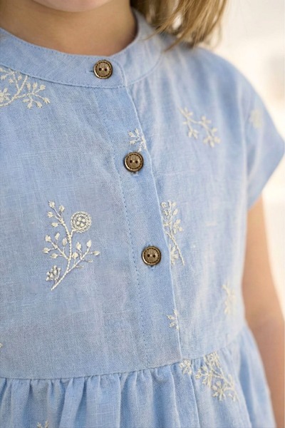 blumi kids Girl's Embroidered Buttoned Dress
