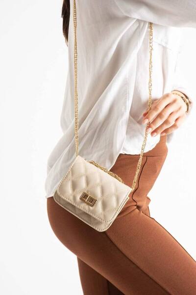 Çanta Trend Γυναικεία τσάντα ώμου μικρού μεγέθους με λεπτομέρεια κεντήματος (...