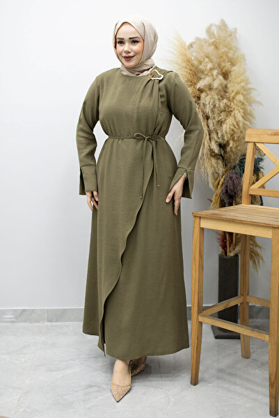 Tesettür Dünyası Φόρεμα με λεπτομέρεια καρφίτσας και ζώνη TSD260198 Χακί