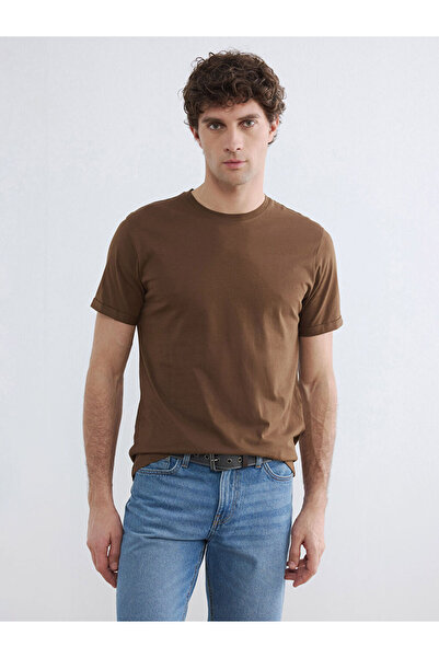 LC Waikiki Esvab • Modern & Distinctive Slim Fit 100% Cotton Classic T-Shirt