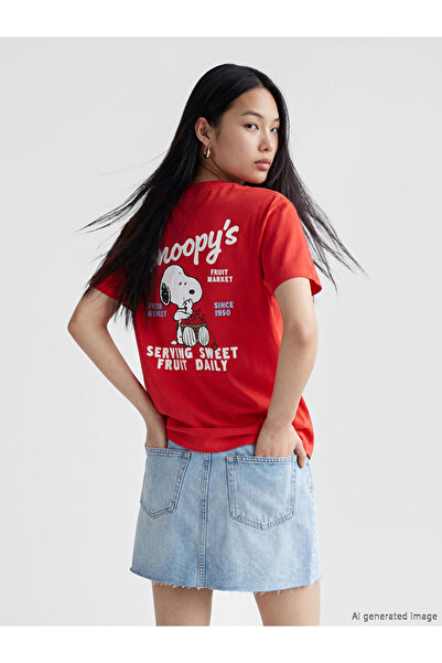 LC Waikiki UZG STORE'dan Stil Sahiplerine Sıfır Roba Yaka Snoopy Baskılı Kadı...