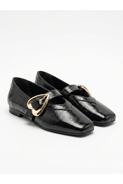 SİBA SHOES حذاء باليه إيليا بحزام مزين بمشبك على شكل قلب
