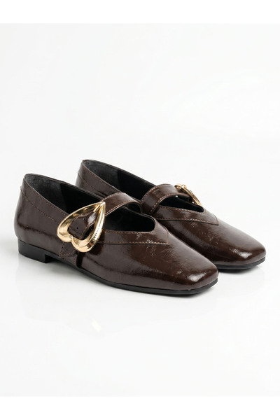 SİBA SHOES حذاء باليه إيليا بحزام مزين بمشبك على شكل قلب