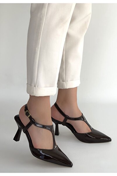 FRESCO SCARFS Παπούτσια με τακούνι από λουστρίνι σε καφέ χρώμα Tula