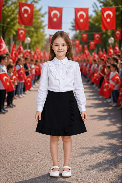 HER ŞEY NOTA www.herseynota.com Set cămașă și fustă scurtă pentru fete – Comb...