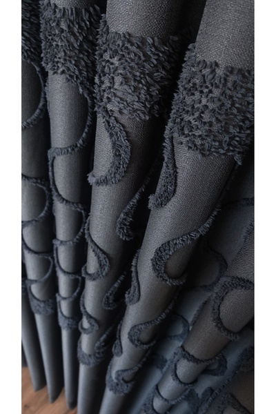 Yuka Κουρτίνα φόντου από ανθρακίτη με φούντες, μονόφυλλη, 1/3 πυκνά πλισέ, σε...