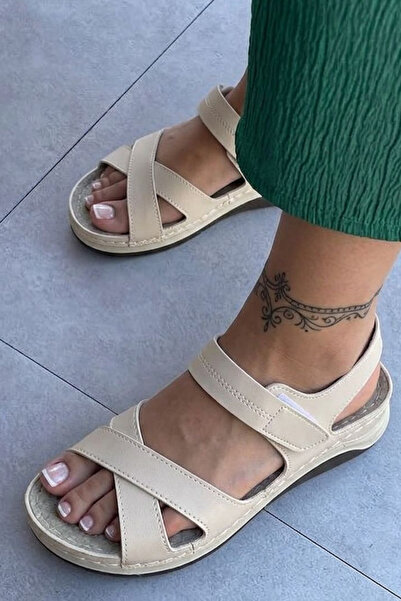 Nubbock Κρεμ ορθοπεδικά σανδάλια με σταυρωτά λουράκια NK3182