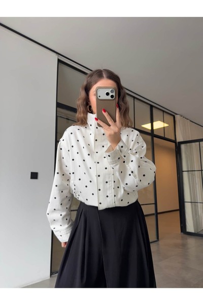 BB Bensu Buyruk ΜΠΟΥΦΑΝ ΜΠΟΜΠΕΡ ΜΕ ΨΗΛΟ ΓΙΑΚΑ ΚΑΙ ΠΟΥΑΝΤΕΛΑ ΜΑΥΡΟ