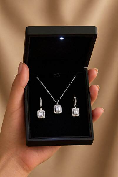 Silvanya Jewelry Işıklı Premium Kutuda 925 Ayar Gümüş Baget Kolye Küpe Takı S...