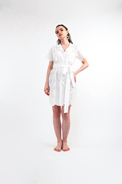 Mita Concept ΛΕΥΚΟ ΦΟΡΕΜΑ ΠΟΥΚΑΜΙΣΟΜΠΟΥΤΑΝΤΙΝΟ