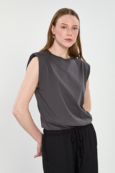 BARRELS AND OIL Γυναικείο μπλουζάκι με επένδυση χωρίς μανίκια - Σκούρο Γκρι