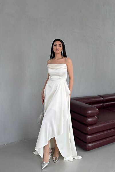 Serica Moda Βραδινό φόρεμα με λευκές πέτρινες τιράντες και βολάν με σκίσιμο