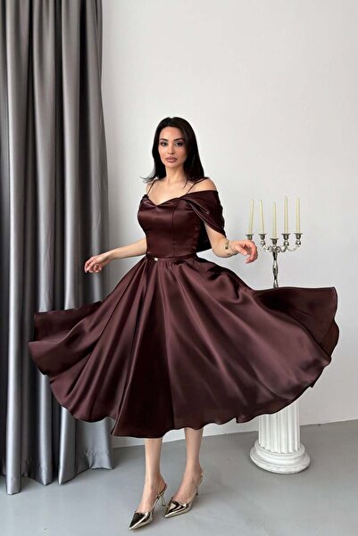 Serica Moda Καφέ Φόρεμα Μίντι από Οργάντζα με Λεπτομέρεια Ζώνης και Χαμηλούμα...