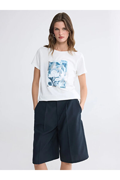 LC Waikiki Γυναικείο μπλουζάκι με λευκό λαιμόκοψη