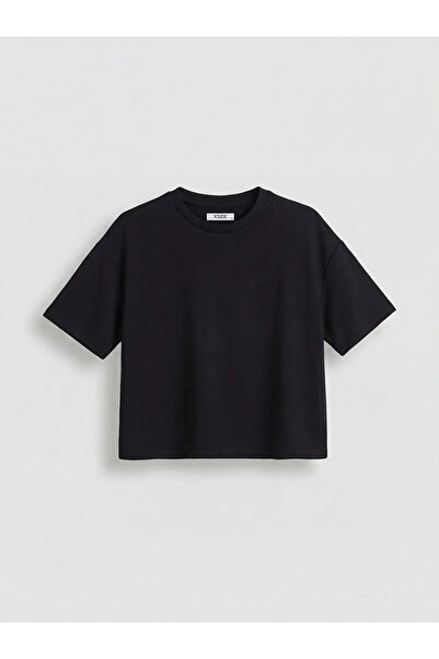 LC Waikiki Μαύρο γυναικείο μπλουζάκι με λαιμόκοψη ποδηλάτου και απαλή υφή