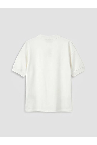 LC Waikiki Λευκό μπλουζάκι για αγόρι με λαιμόκοψη