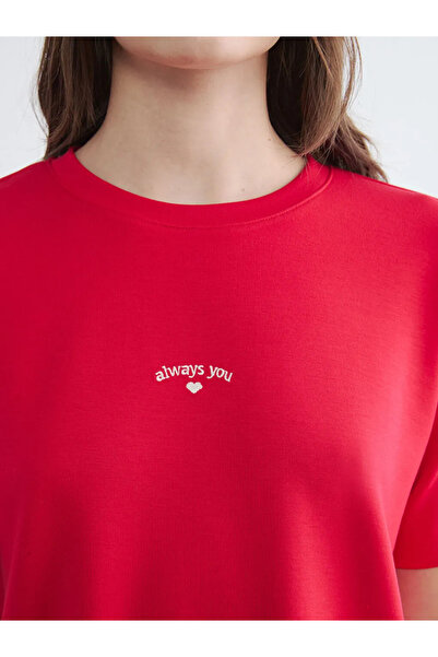 LC Waikiki Κόκκινο γυναικείο μπλουζάκι με στάμπα και απαλή υφή