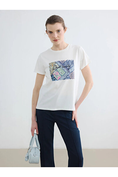 LC Waikiki Γυναικείο μπλουζάκι με λευκό λαιμόκοψη