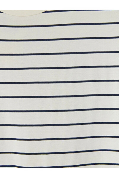 LC Waikiki Γυναικείο μπλουζάκι με ριγέ λαιμόκοψη εκρού