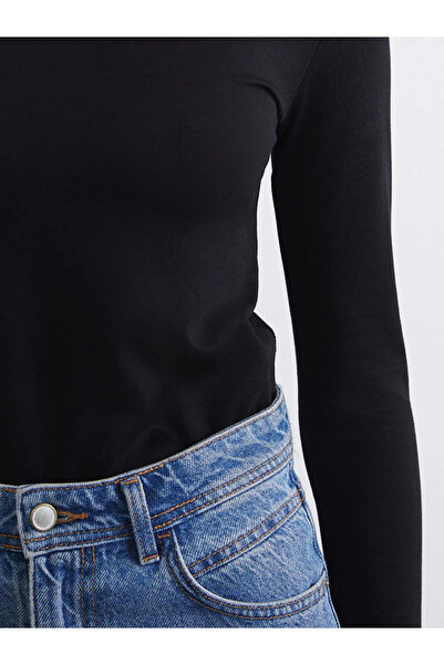 LC Waikiki Μαύρο γυναικείο μπλουζάκι με λαιμόκοψη