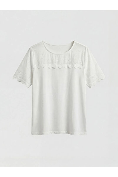 LC Waikiki Λευκό γυναικείο μπλουζάκι με λαιμόκοψη Με κέντημα