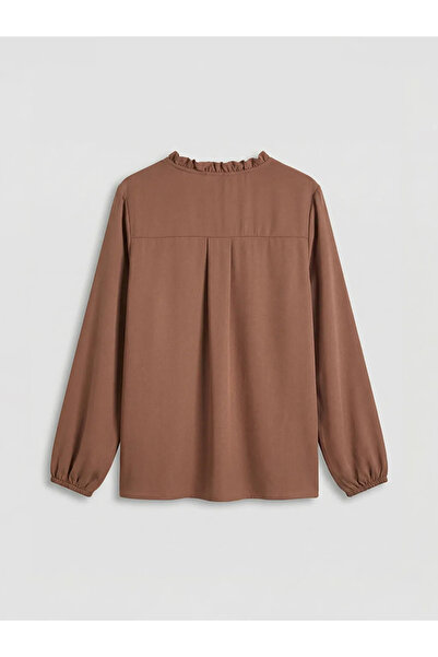 LC Waikiki Ροζ μπλούζα με βολάν και ανοιχτό λαιμό