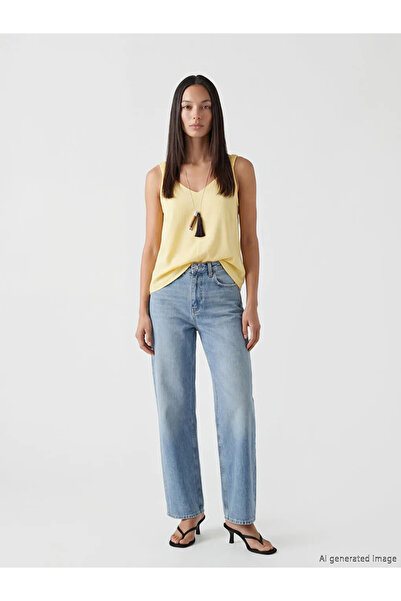 LC Waikiki Κίτρινη μπλούζα με λαιμόκοψη V και υφή με κορδόνια