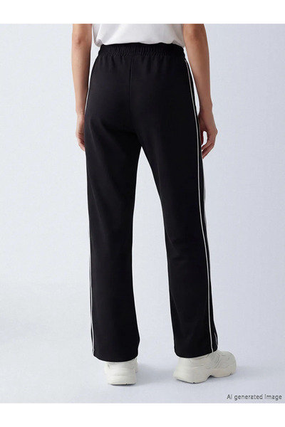 LC Waikiki Μαύρο γυναικείο παντελόνι φόρμας με ελαστική μέση και μείγμα Modal