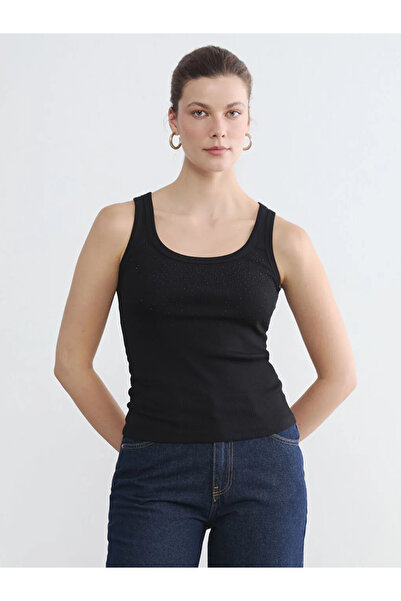 LC Waikiki Μαύρο γυναικείο αθλητικό μπλουζάκι με λαιμόκοψη U και στρας