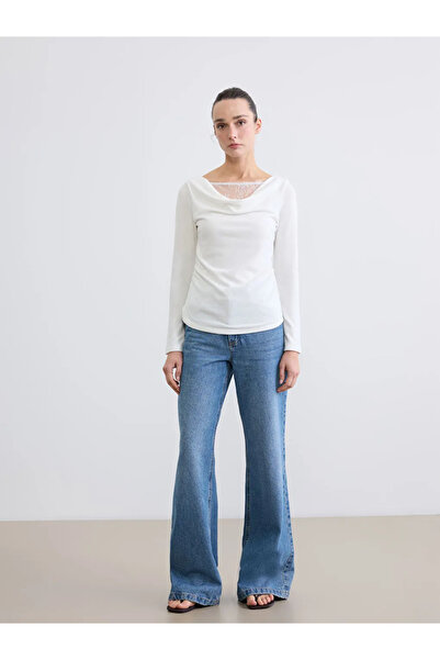 LC Waikiki Μπλούζα με λαιμόκοψη εκρού με κορδόνι που δένει