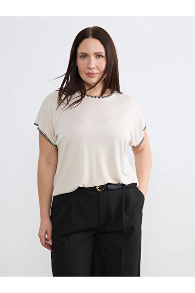 LC Waikiki Εκρού Μπλούζα Μεγάλου Μεγέθους με Λεπτομέρεια Ραφών