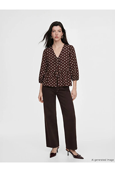 LC Waikiki Καφέ μπλούζα με V λαιμόκοψη και πουά