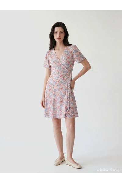 LC Waikiki Λιλά διπλό πέτο Μίνι Φόρεμα με Λουλούδια στο Λαιμό Με εφαρμογή στη...