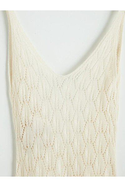 LC Waikiki Μπεζ φόρεμα παραλίας με V-λαιμόκοψη και διάτρητο σχέδιο με κρόσσια