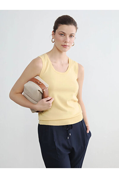 LC Waikiki Κίτρινο γυναικείο πλεκτό εσώρουχο με λαιμόκοψη U