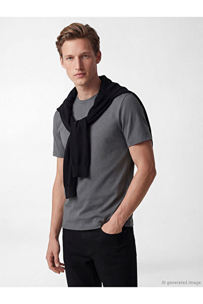 LC Waikiki Nevavm 100% Cotton Regular Fit Basic Thick T-Shirt with a Difference